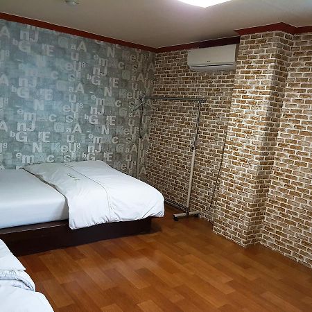 Gumi A Motel Екстер'єр фото